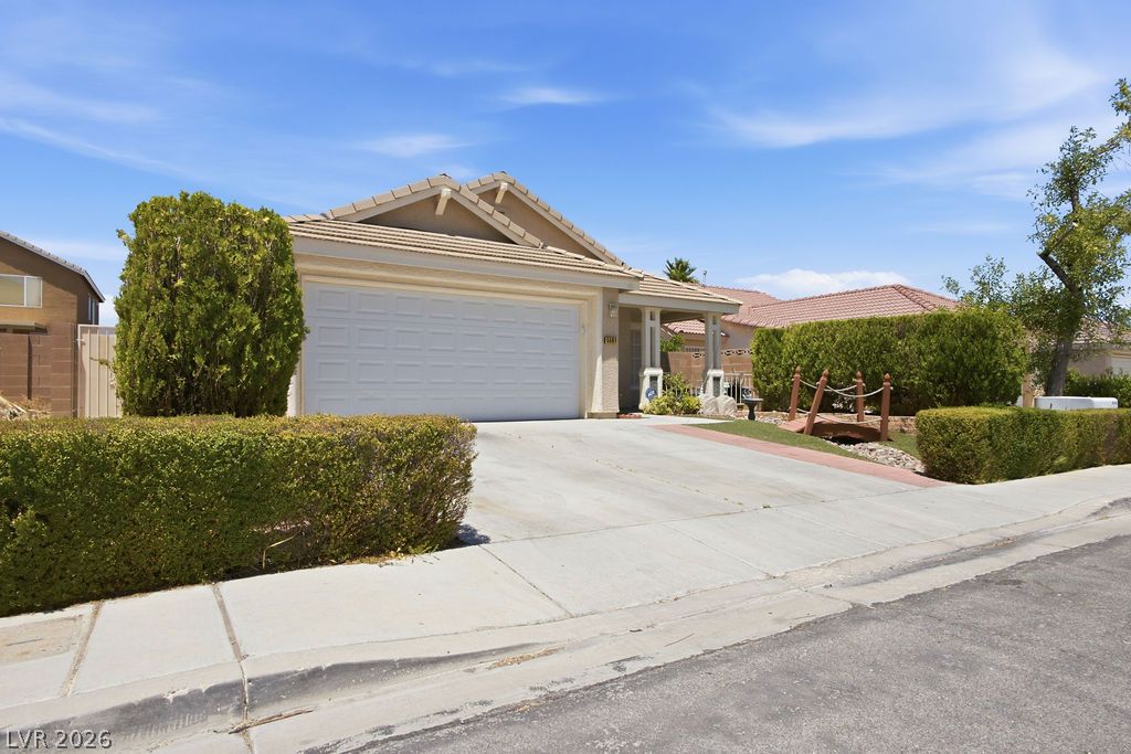 5561 Merriweather Drive Las Vegas NV 89113