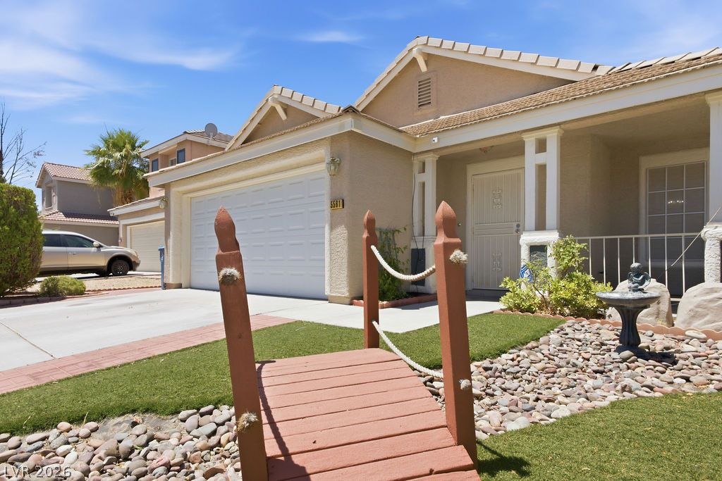 5561 Merriweather Drive Las Vegas NV 89113