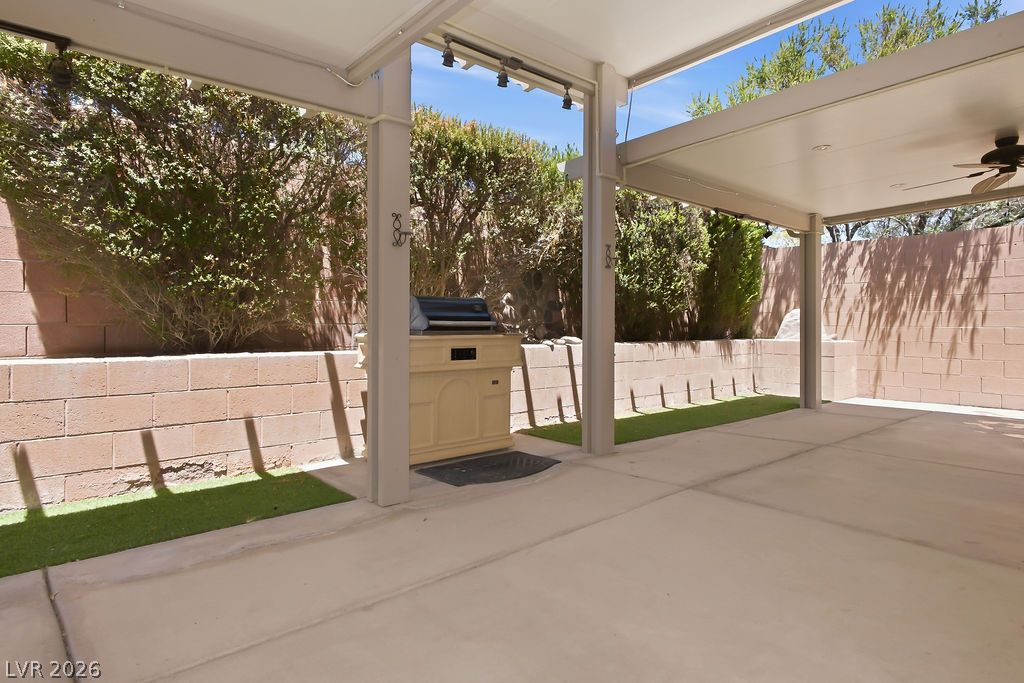 5561 Merriweather Drive Las Vegas NV 89113
