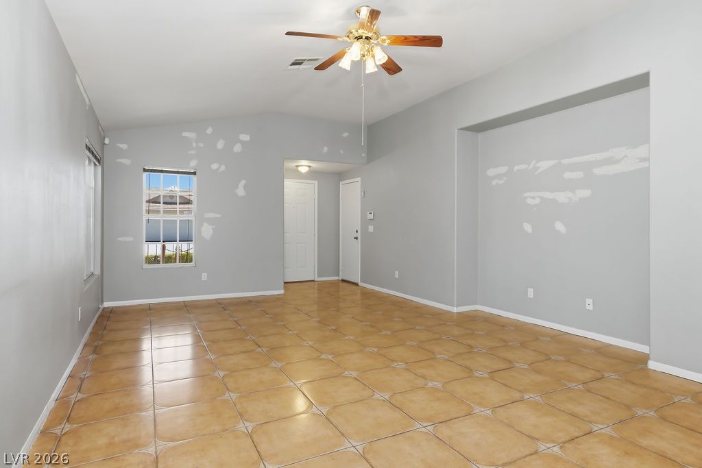 5561 Merriweather Drive Las Vegas NV 89113
