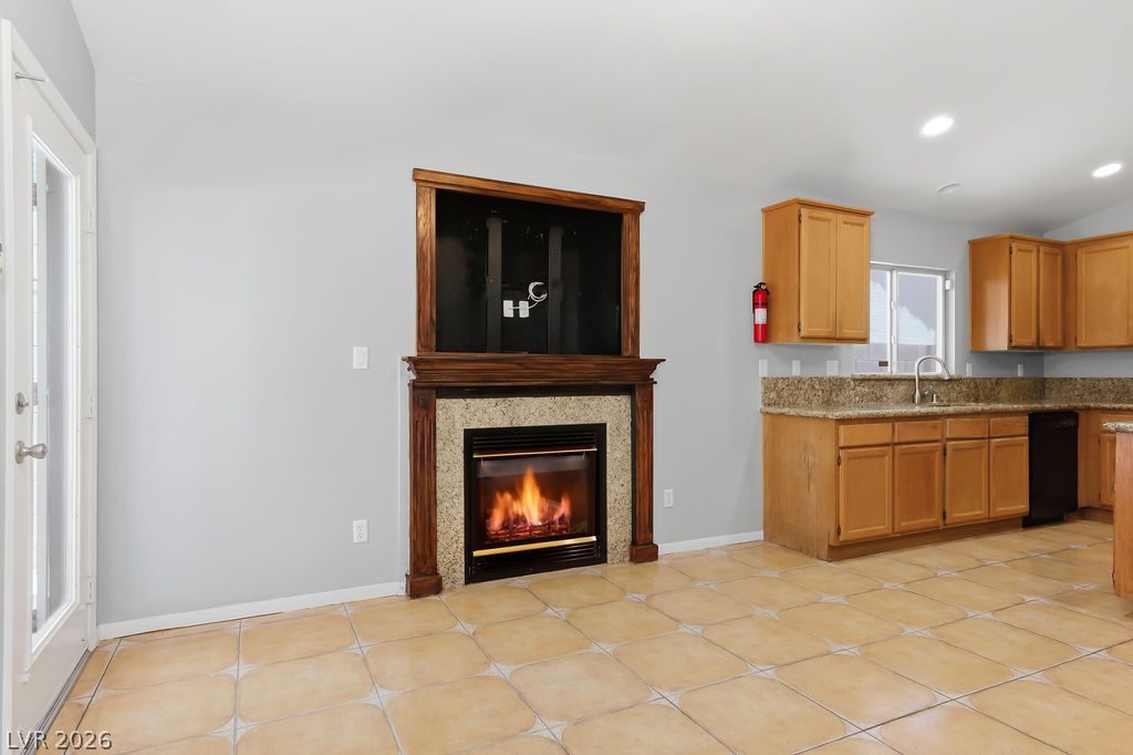 5561 Merriweather Drive Las Vegas NV 89113