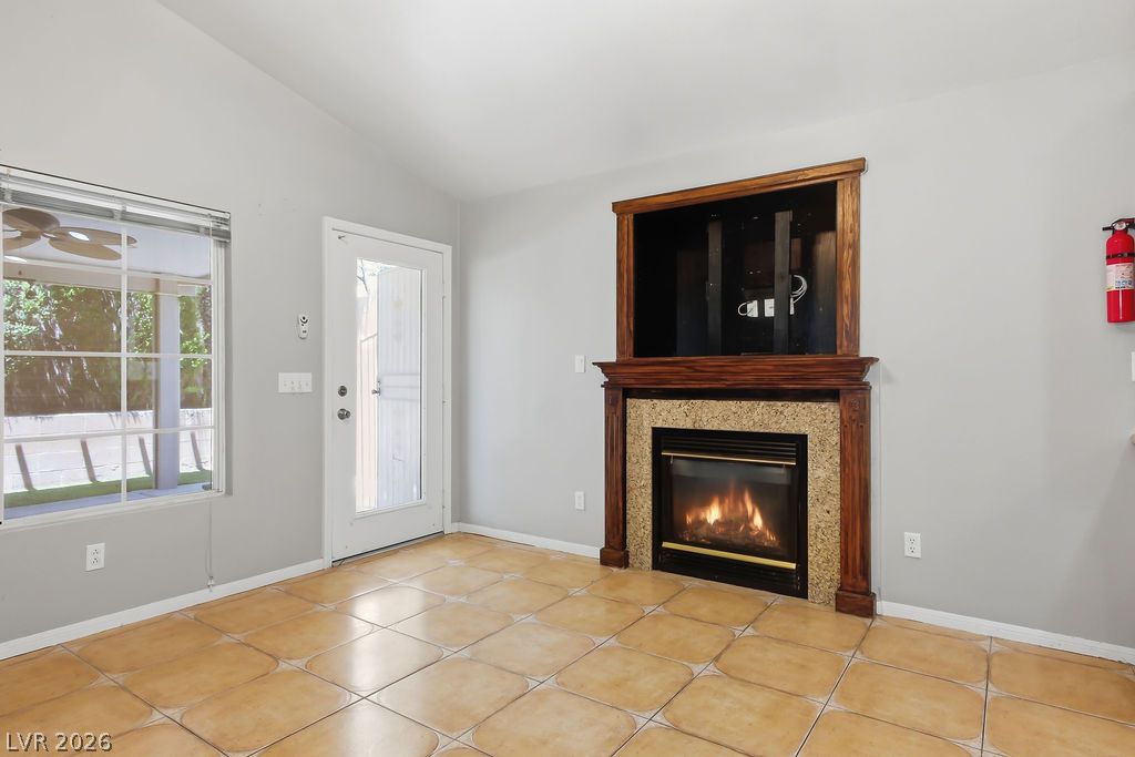 5561 Merriweather Drive Las Vegas NV 89113
