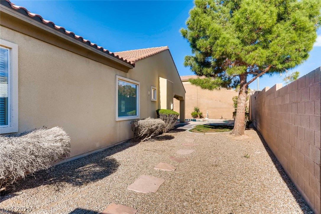 2458 Craigie Castle Street Henderson NV 89044