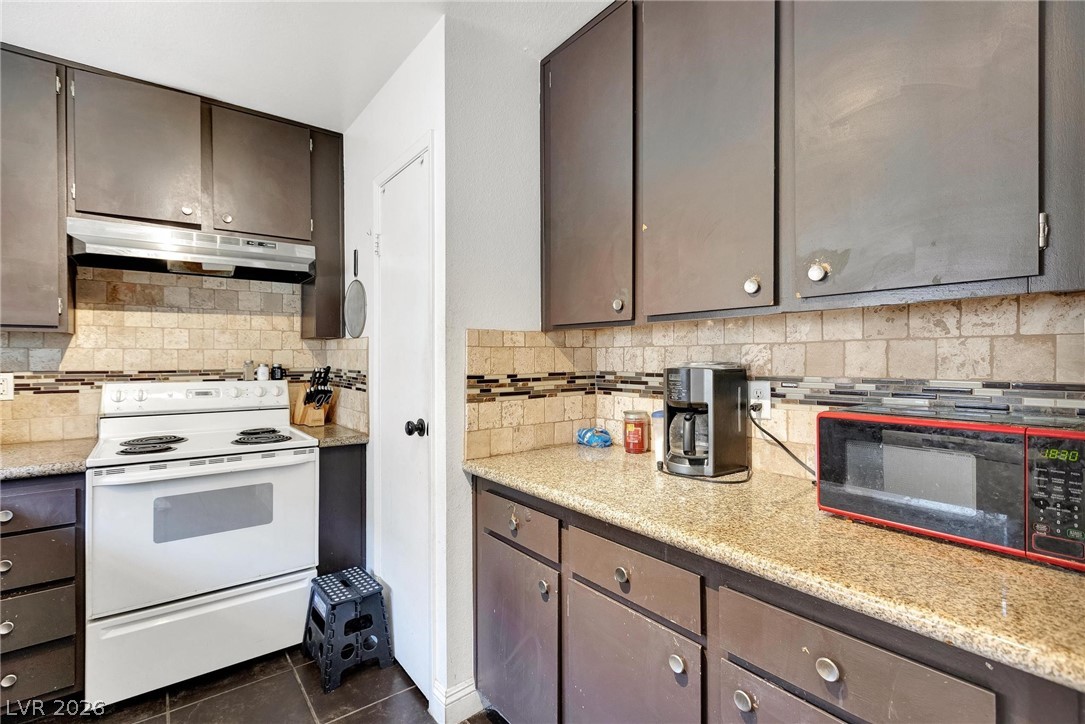 2023 San Simeon Street Las Vegas NV 89108