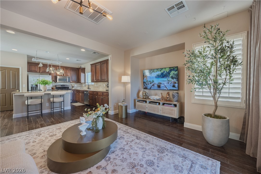 8945 Rudica Creek Avenue Las Vegas NV 89149