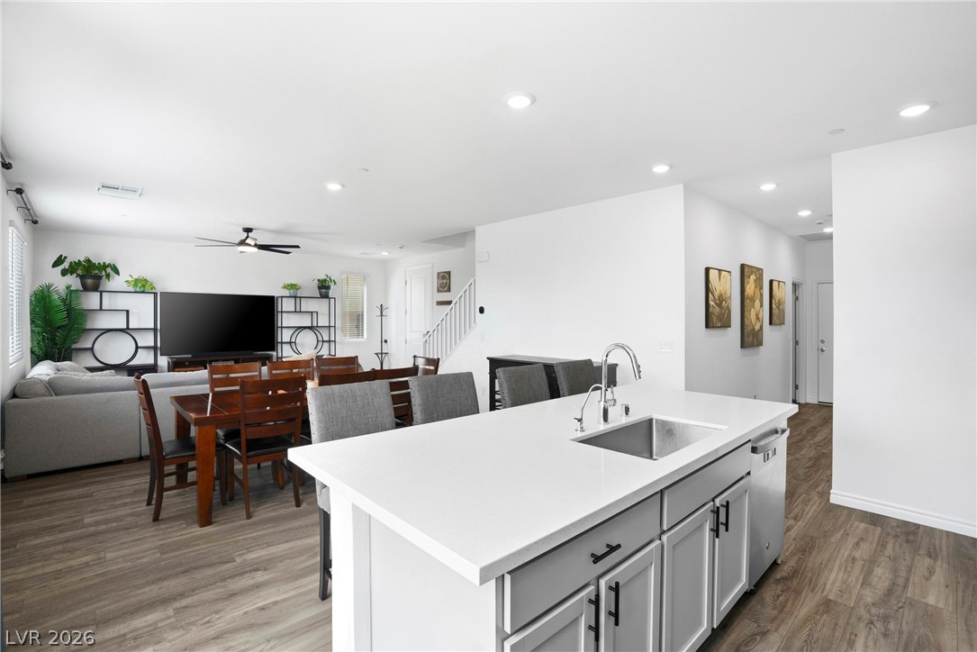 9672 Abel Cliff Street Las Vegas NV 89143