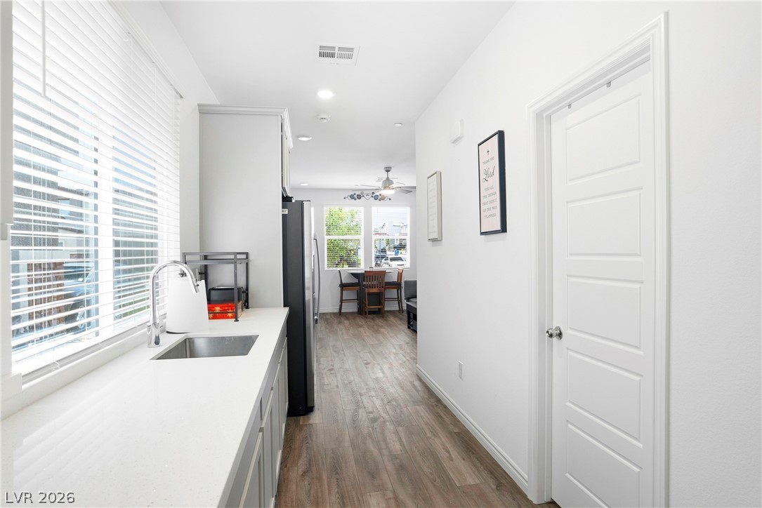 9672 Abel Cliff Street Las Vegas NV 89143