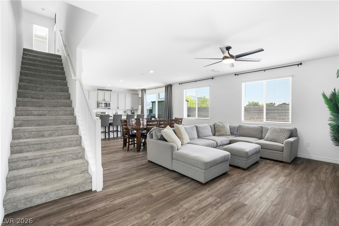 9672 Abel Cliff Street Las Vegas NV 89143