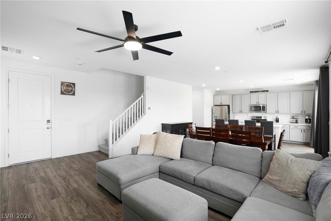 9672 Abel Cliff Street Las Vegas NV 89143