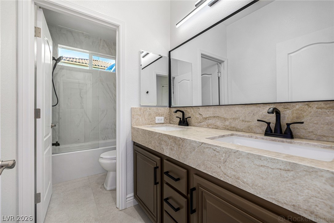 7840 Thunder Echo Street Las Vegas NV 89131