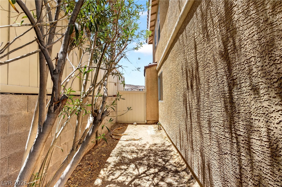 7236 Plushstone Street Las Vegas NV 89148