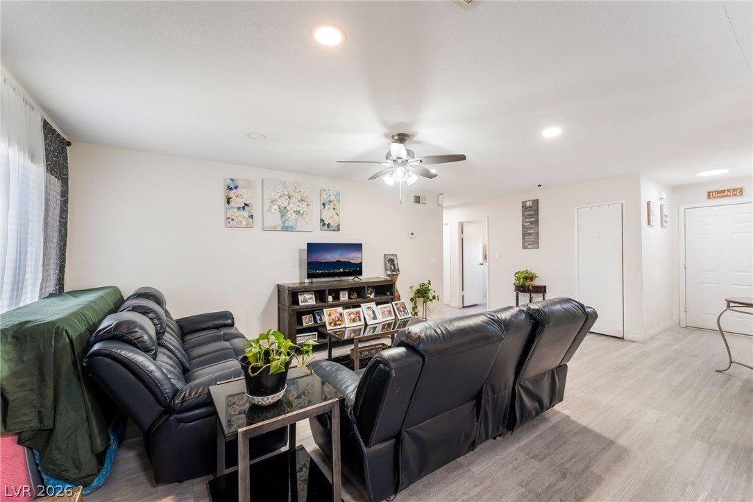 5104 Churchill Avenue Las Vegas NV 89107