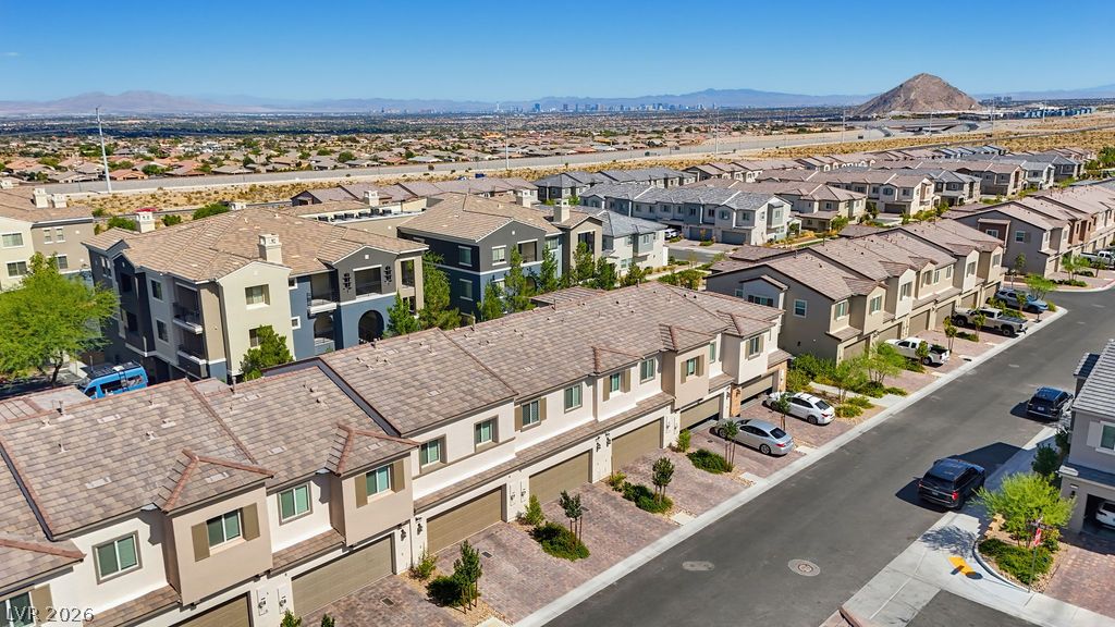 6236 Foxes Dale Street Las Vegas NV 89166