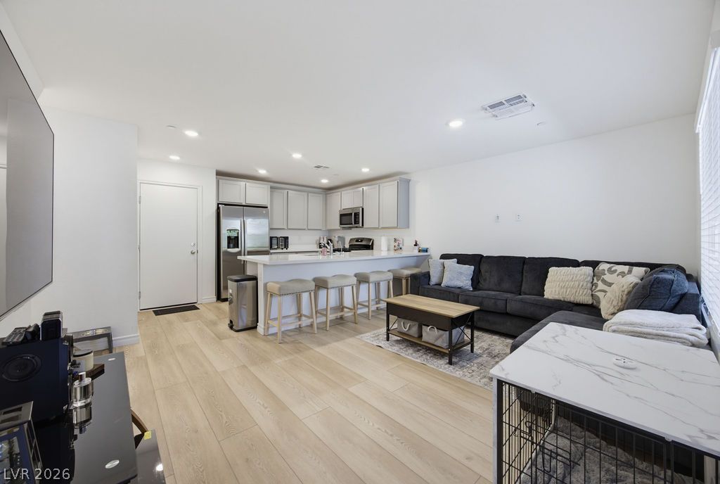 6236 Foxes Dale Street Las Vegas NV 89166