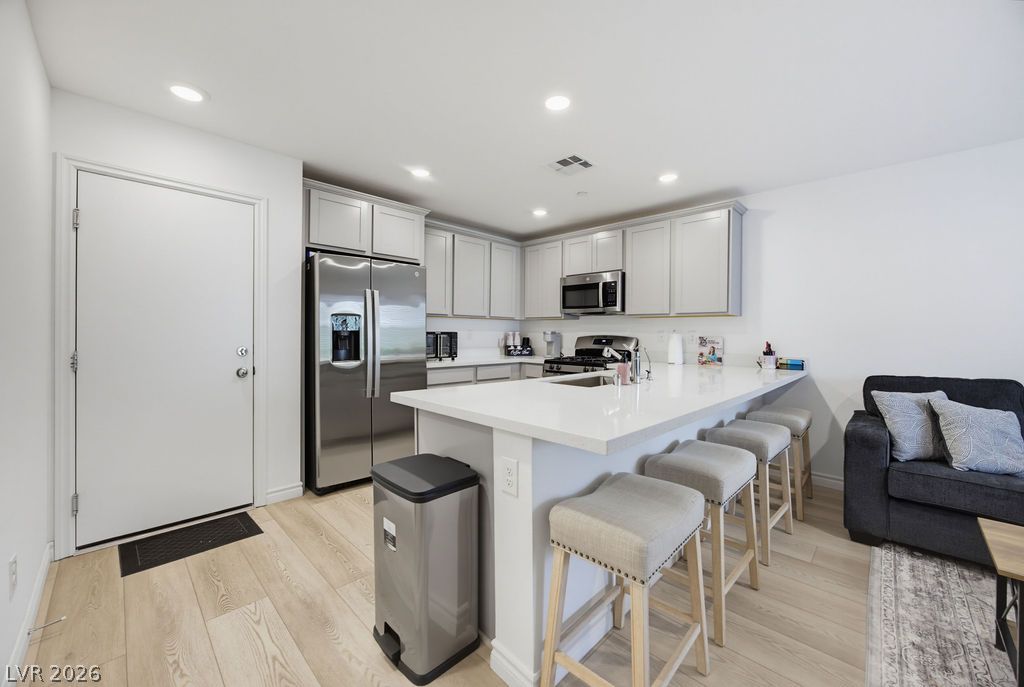 6236 Foxes Dale Street Las Vegas NV 89166