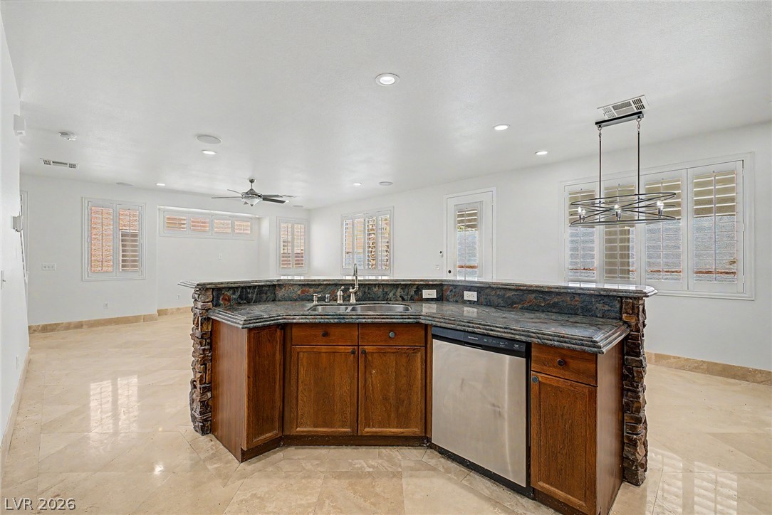 6772 Gold Yarrow Street Las Vegas NV 89148