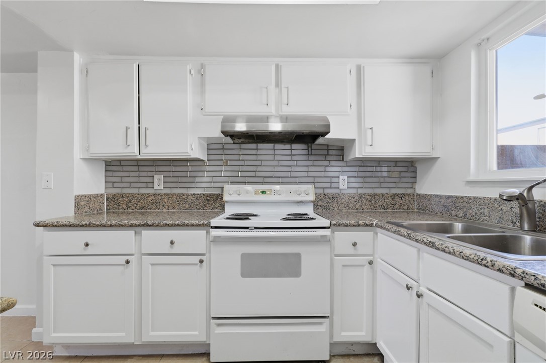 1541 Saylor Way Las Vegas NV 89108