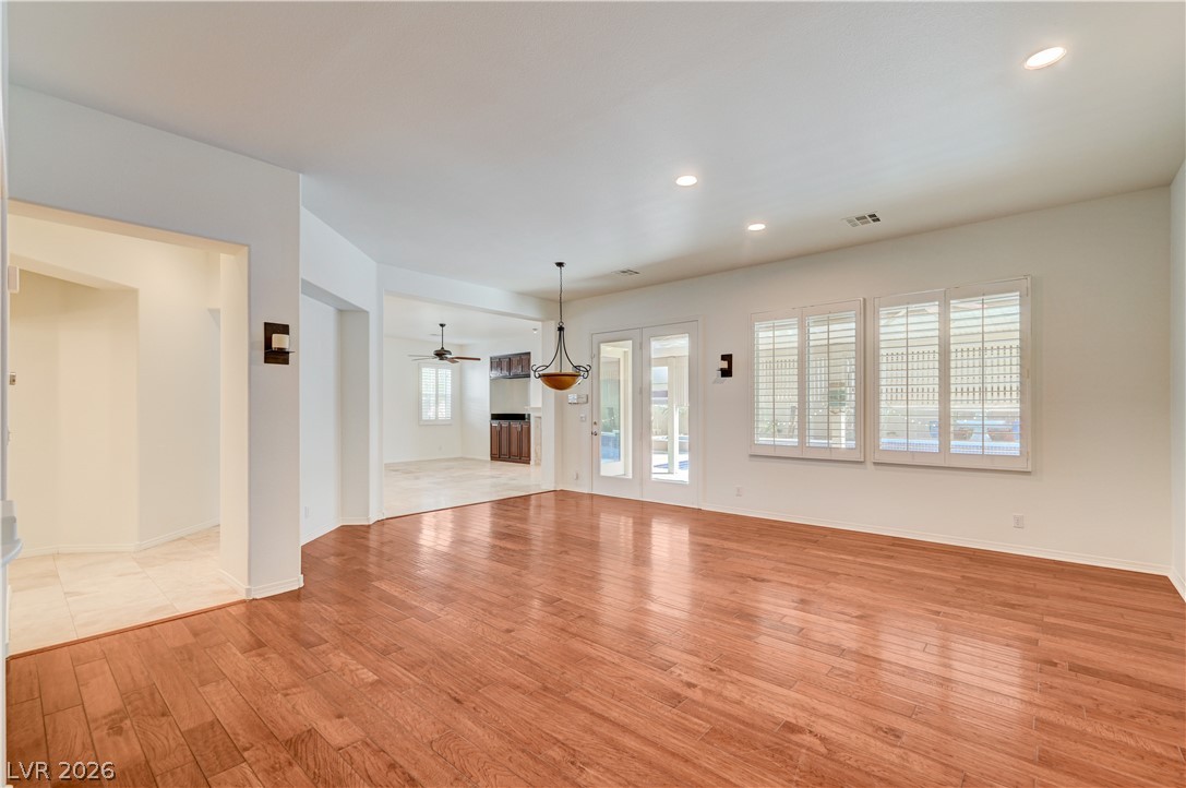6641 Black Oaks Street North Las Vegas NV 89084