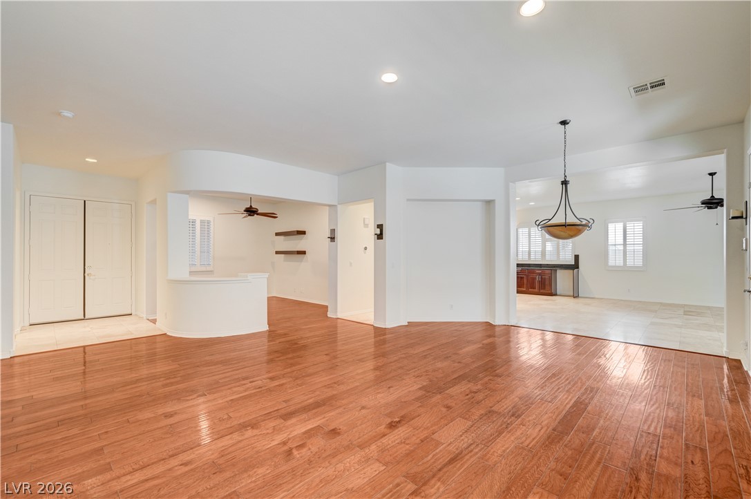 6641 Black Oaks Street North Las Vegas NV 89084