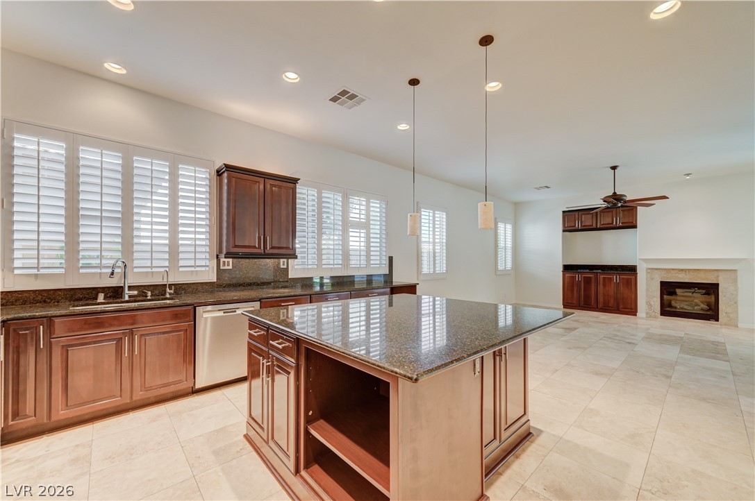 6641 Black Oaks Street North Las Vegas NV 89084