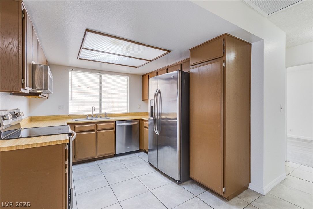 3821 Summer Breeze Circle Las Vegas NV 89108