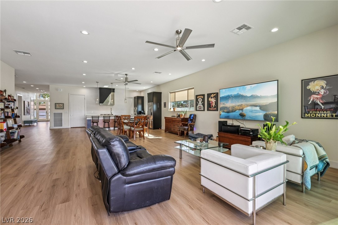 3869 Pacific Street Las Vegas NV 89121