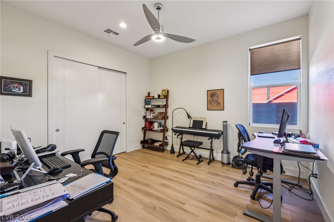 3869 Pacific Street Las Vegas NV 89121