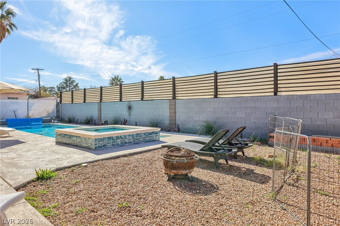 3869 Pacific Street Las Vegas NV 89121