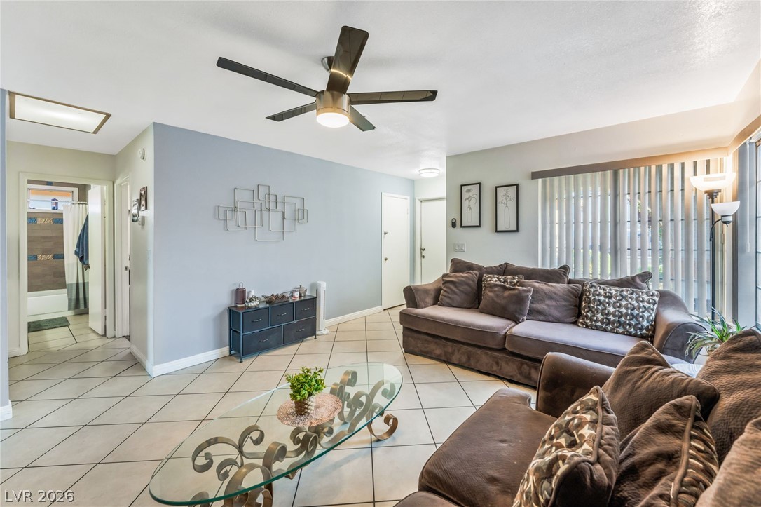 5942 Whispering Pine Avenue Las Vegas NV 89142