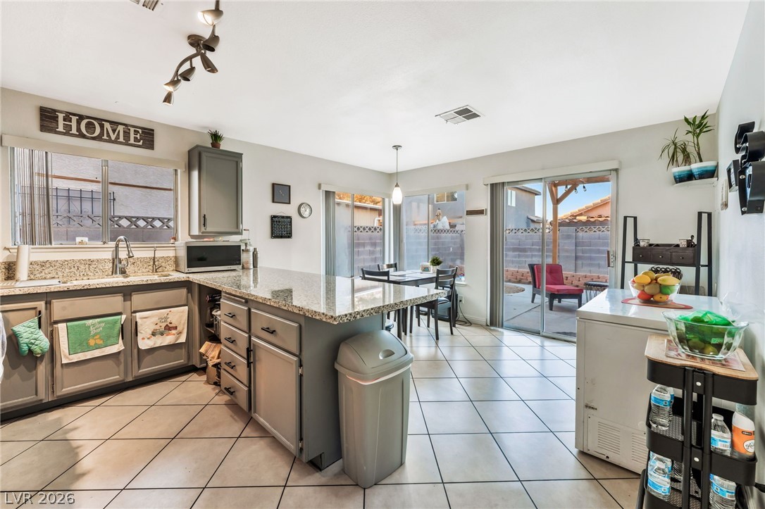 5942 Whispering Pine Avenue Las Vegas NV 89142