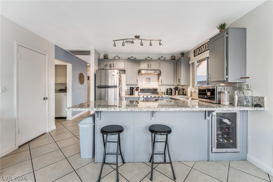 5942 Whispering Pine Avenue Las Vegas NV 89142