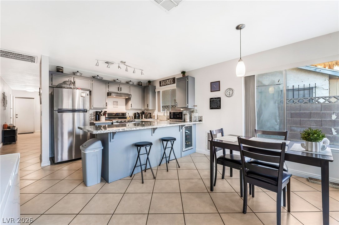 5942 Whispering Pine Avenue Las Vegas NV 89142