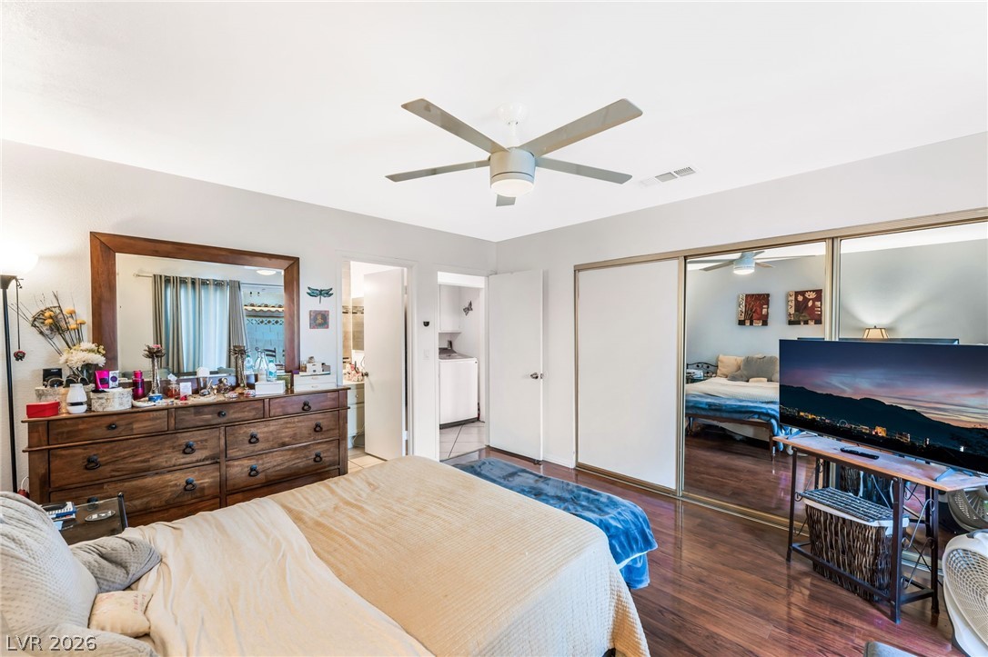 5942 Whispering Pine Avenue Las Vegas NV 89142