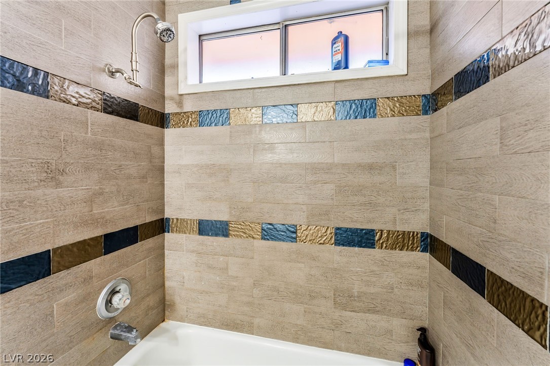 5942 Whispering Pine Avenue Las Vegas NV 89142