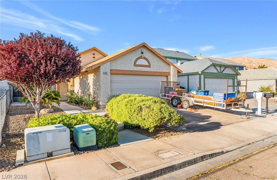 5942 Whispering Pine Avenue Las Vegas NV 89142