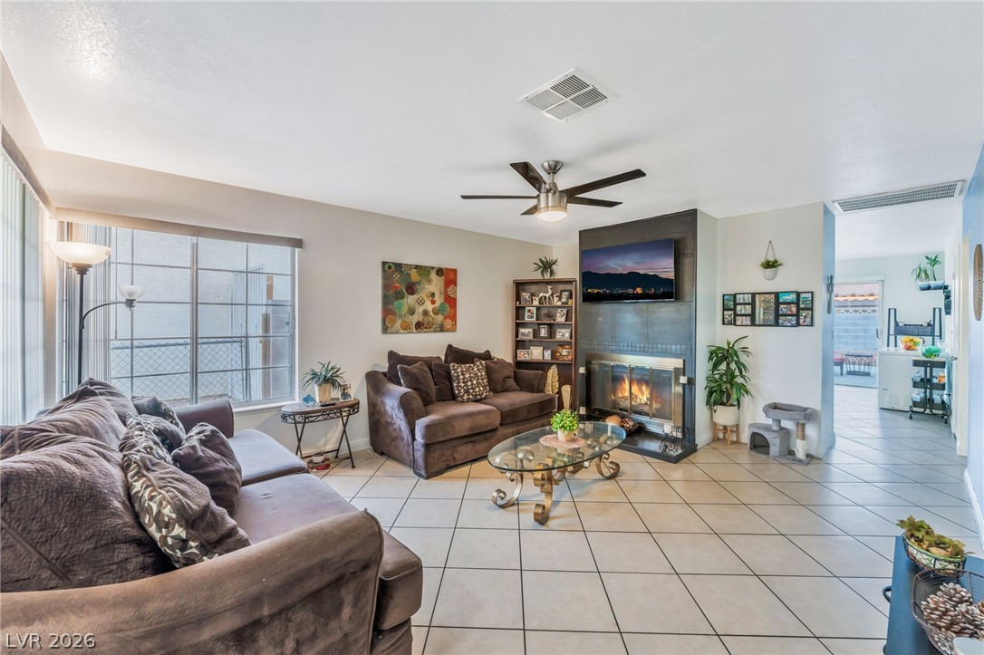 5942 Whispering Pine Avenue Las Vegas NV 89142