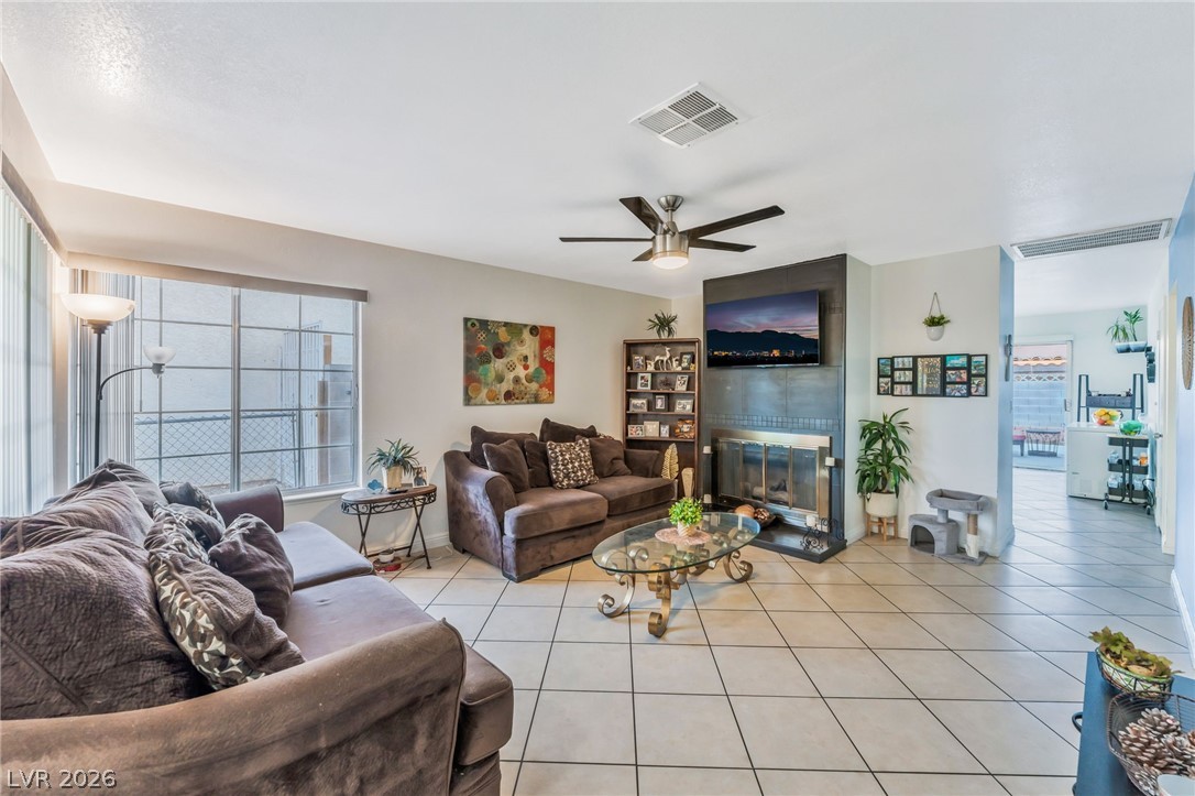 5942 Whispering Pine Avenue Las Vegas NV 89142