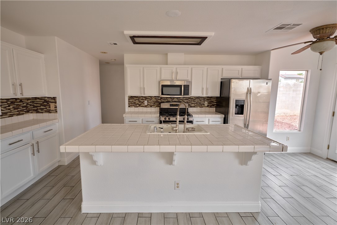 8048 Kentshire Drive Las Vegas NV 89117