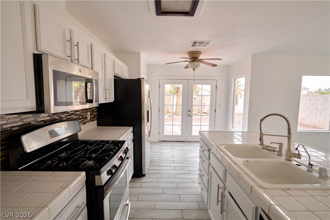 8048 Kentshire Drive Las Vegas NV 89117