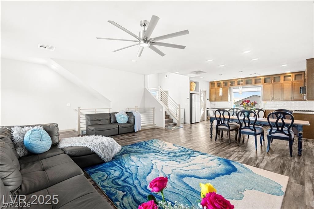 8011 Haywood Estate Avenue Las Vegas NV 89113
