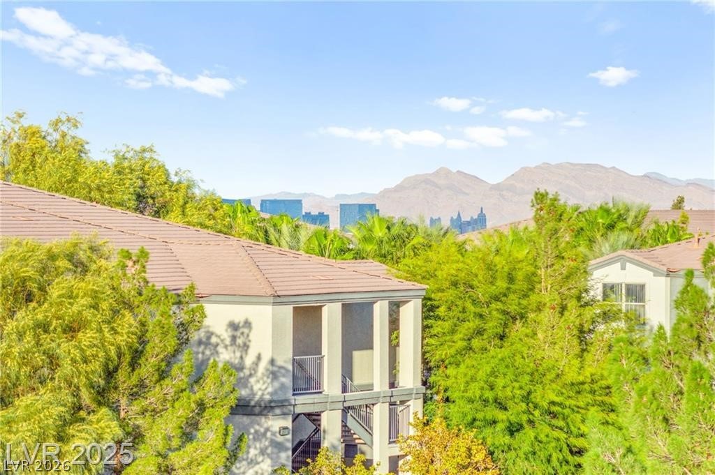8011 Haywood Estate Avenue Las Vegas NV 89113