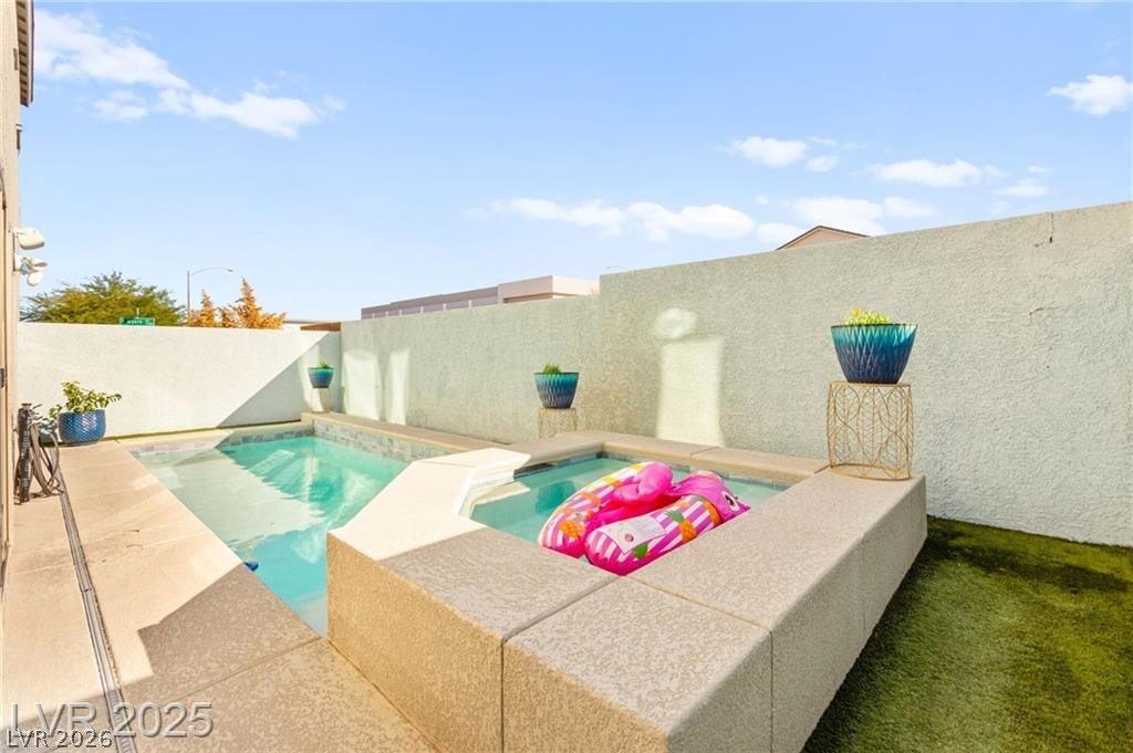 8011 Haywood Estate Avenue Las Vegas NV 89113