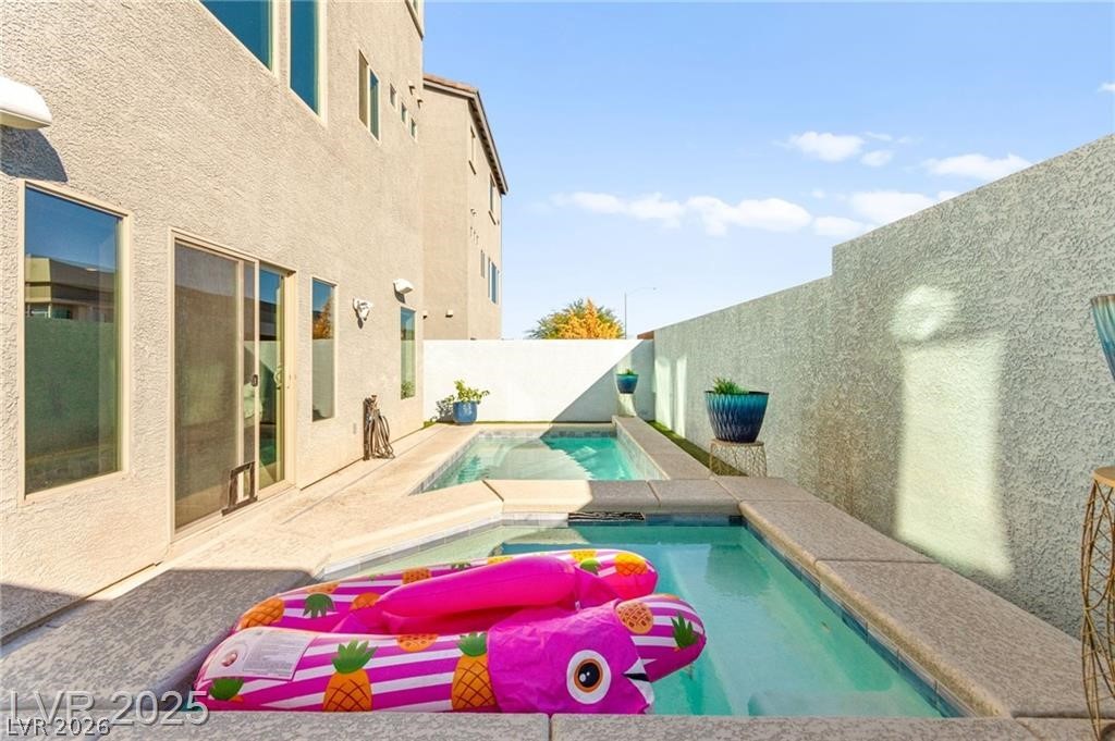 8011 Haywood Estate Avenue Las Vegas NV 89113