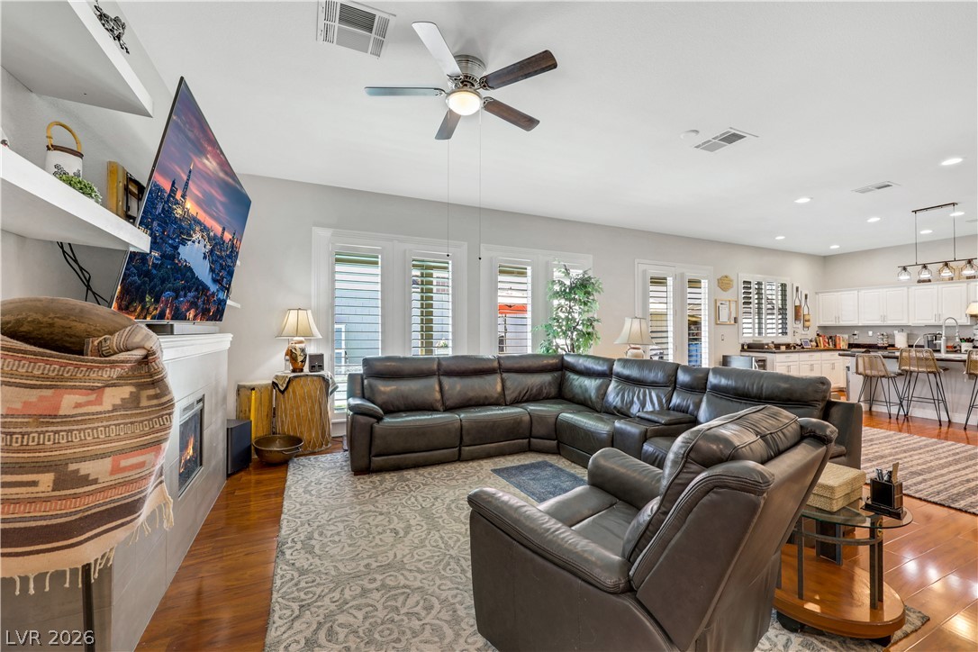 7135 Comanche Canyon Avenue Las Vegas NV 89113