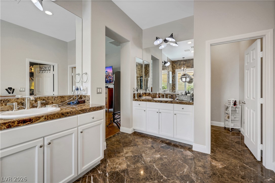 7135 Comanche Canyon Avenue Las Vegas NV 89113