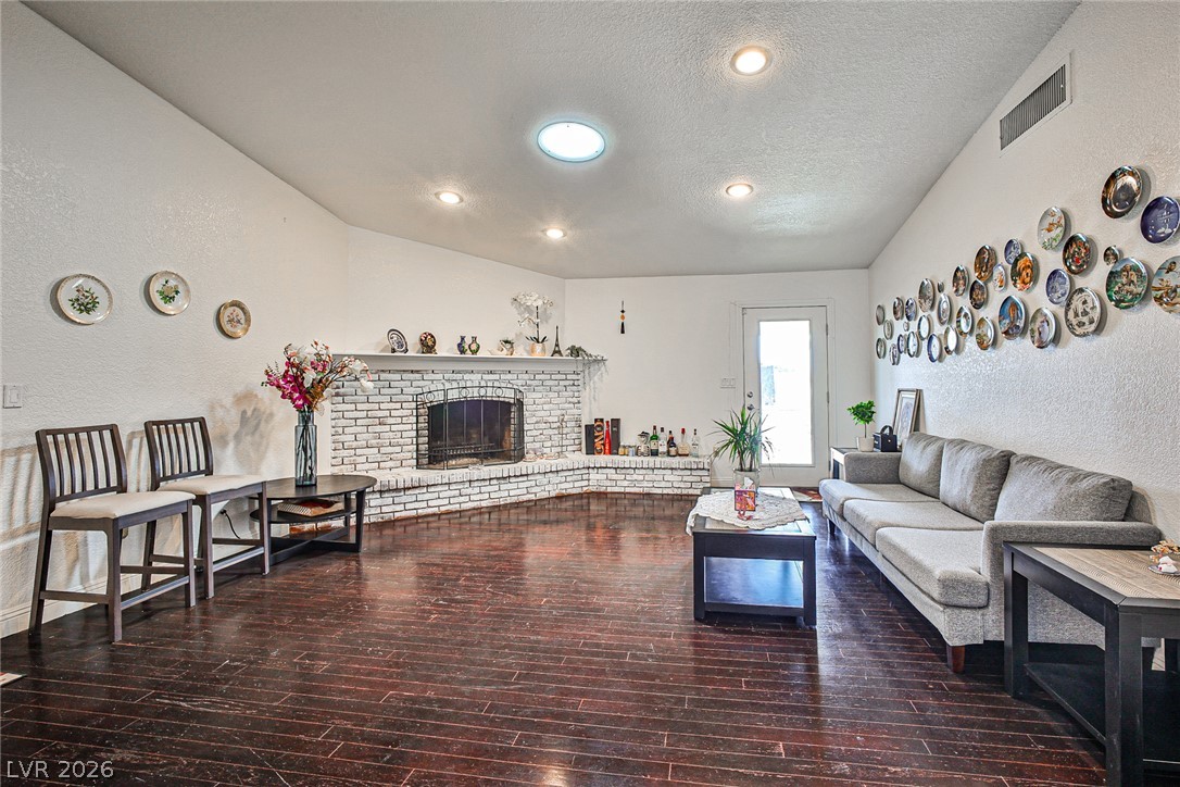 6070 Mann Street Las Vegas NV 89118