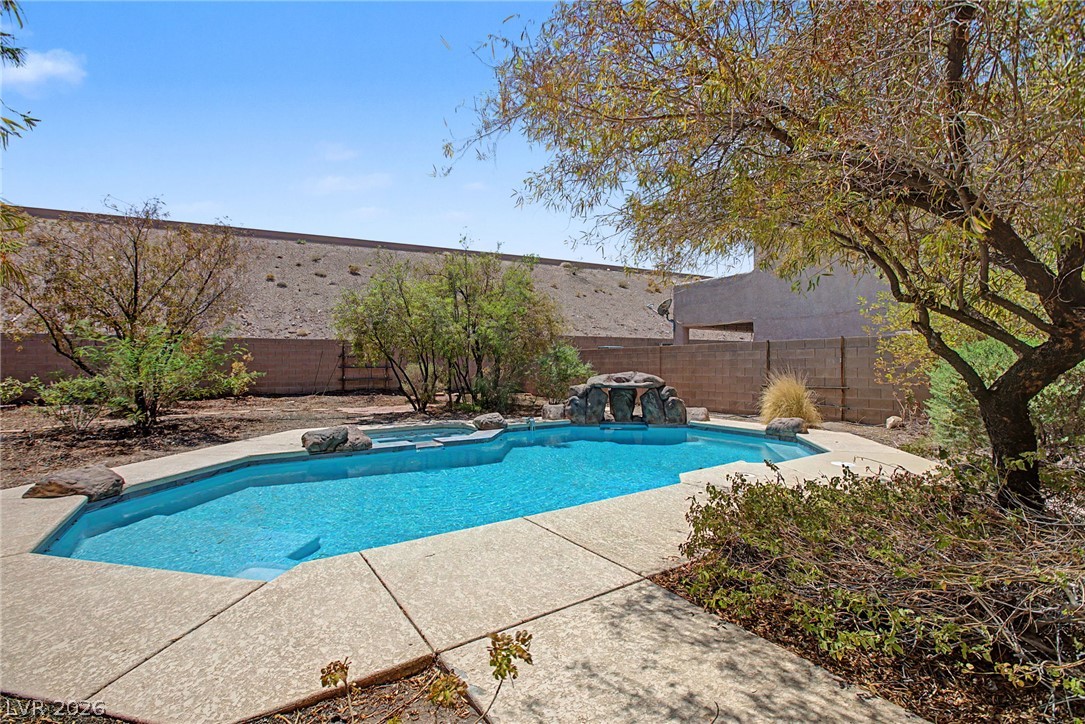 728 Blue Crystal Creek Road Henderson NV 89002
