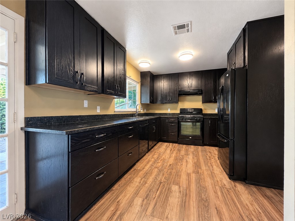6672 Peachtree Lane Las Vegas NV 89103