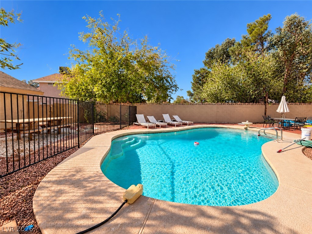 6672 Peachtree Lane Las Vegas NV 89103