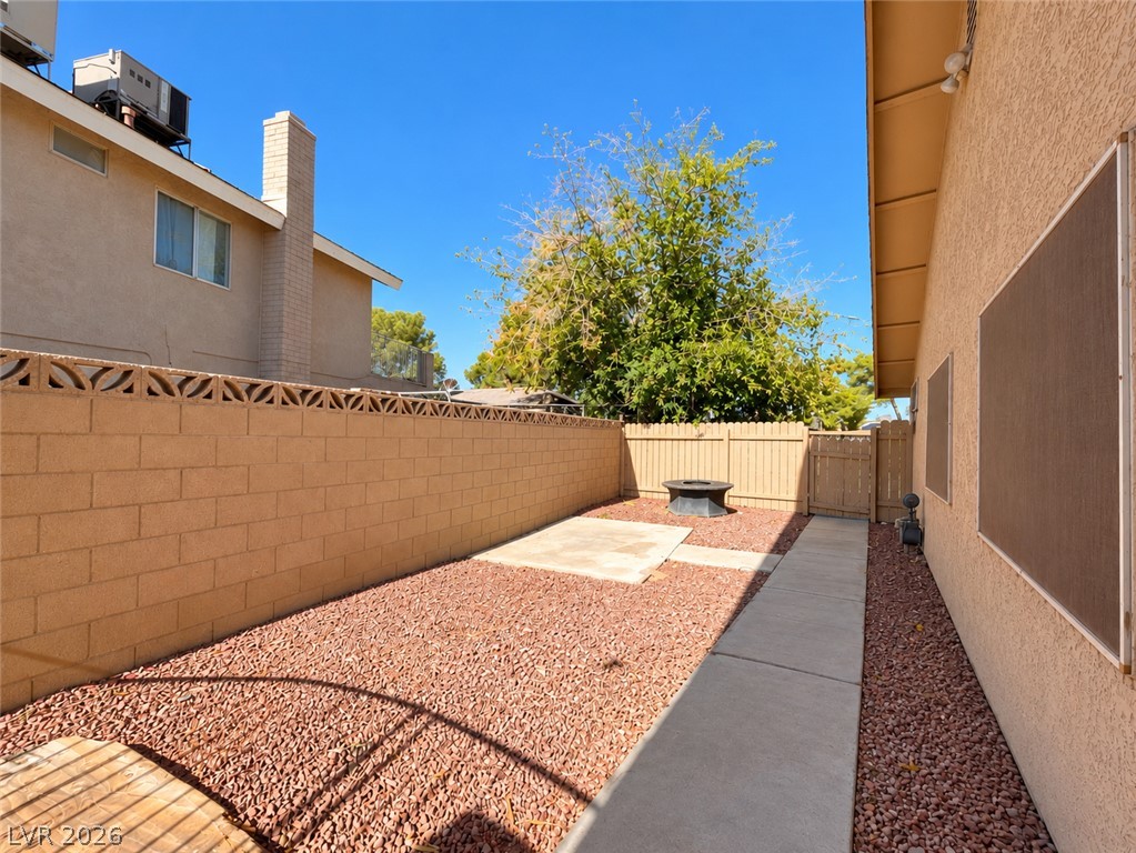 6672 Peachtree Lane Las Vegas NV 89103